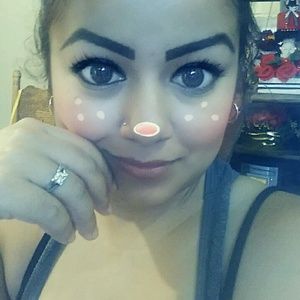 Meet your Posher, Virginia